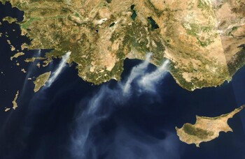 В турецкой Анталии потушены почти все пожары 